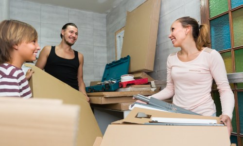 Customer complaint process for self storage service